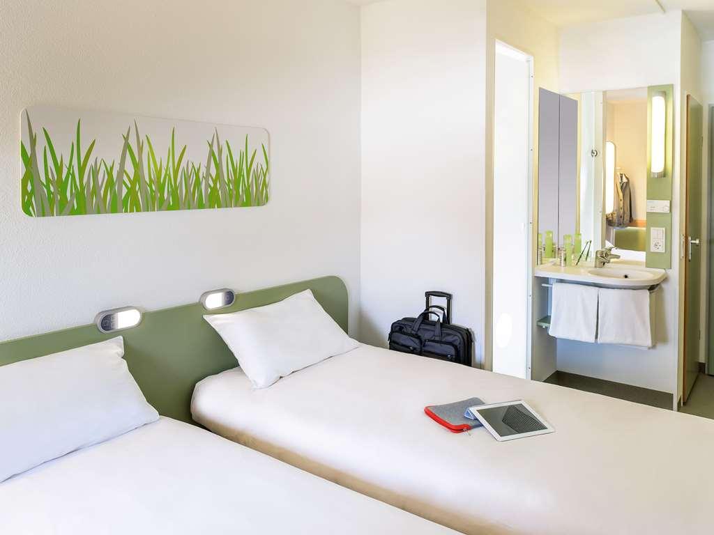 Ibis Budget Poitiers Nord Futuroscope Chasseneuil-du-Poitou Habitación foto